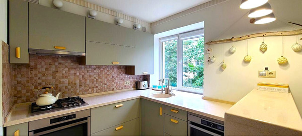 Продам двухкомнатную (2-комн.) квартиру, Г.Димитрова ул, 10, Калининград г