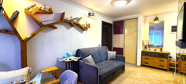 Продам двухкомнатную (2-комн.) квартиру, Г.Димитрова ул, 10, Калининград г