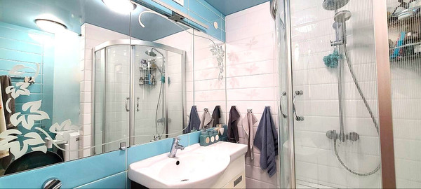 Продам двухкомнатную (2-комн.) квартиру, Г.Димитрова ул, 10, Калининград г