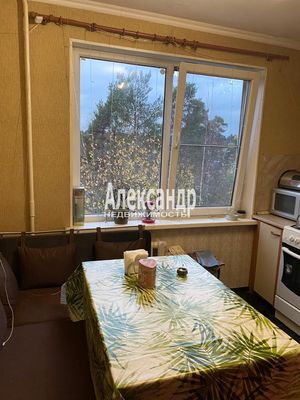 Продам двухкомнатную (2-комн.) квартиру, 22А, Сертолово-2 массив