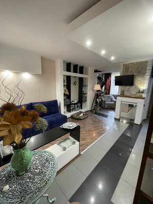 Продам двухкомнатную (2-комн.) квартиру, Ростовская ул, 17, Симферополь г