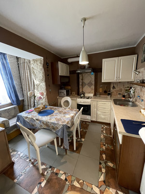 Продам двухкомнатную (2-комн.) квартиру, Ростовская ул, 17, Симферополь г