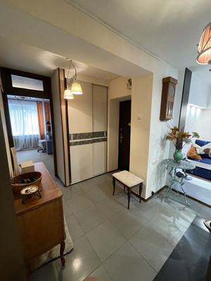 Продам двухкомнатную (2-комн.) квартиру, Ростовская ул, 17, Симферополь г