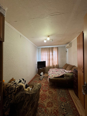 Продам комнату в 4-комн. квартире, Поветкина ул, 25, Армавир г