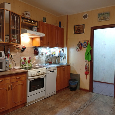 Продам трехкомнатную (3-комн.) квартиру, Стародеревенская ул, 20к2, Санкт-Петербург г