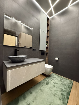 Продам трехкомнатную (3-комн.) квартиру, Братьев Весниных б-р, 2, Москва г