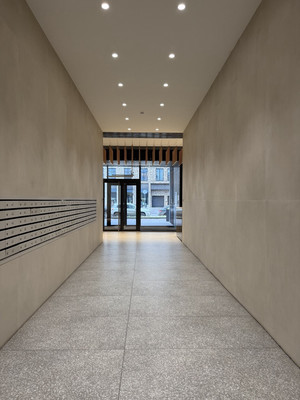 Продам трехкомнатную (3-комн.) квартиру, Братьев Весниных б-р, 2, Москва г