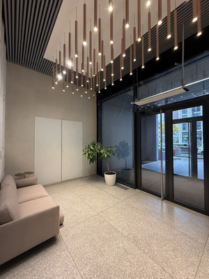 Продам трехкомнатную (3-комн.) квартиру, Братьев Весниных б-р, 2, Москва г