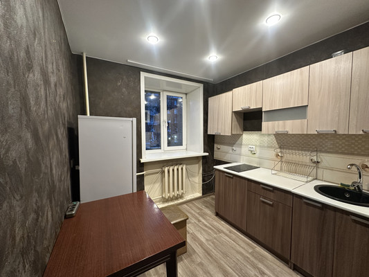 Продам однокомнатную (1-комн.) квартиру, Новаторов ул, 24-г, Иркутск г