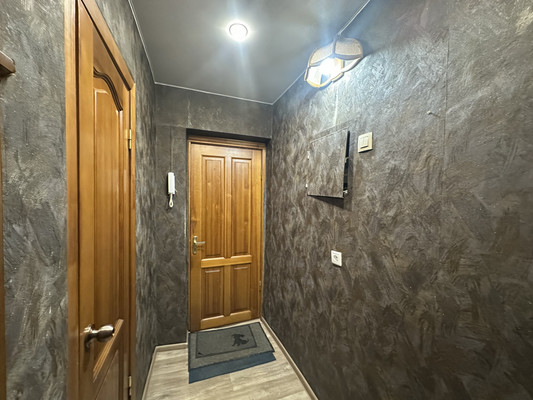 Продам однокомнатную (1-комн.) квартиру, Новаторов ул, 24-г, Иркутск г