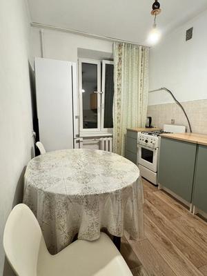 Продам двухкомнатную (2-комн.) квартиру, Университетский пр-кт, 23 к 3, Москва г