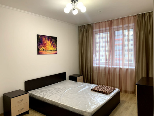 Продам однокомнатную (1-комн.) квартиру, Воронцовский б-р, 9к2, Бугры п