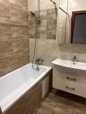 Сдам однокомнатную (1-комн.) квартиру, Бородинская ул, 137/1, Краснодар г