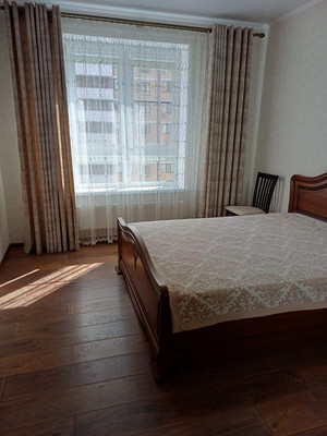 Сдам однокомнатную (1-комн.) квартиру, Бородинская ул, 137/1, Краснодар г