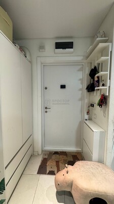 Продам однокомнатную (1-комн.) квартиру, Люблинская ул, 72к3, Москва г