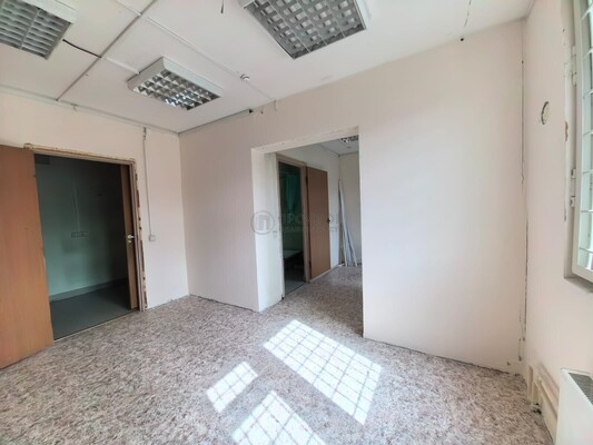 Сдам коммерческое помещение 22,2 м2, Защитников Москвы пр-кт, 5, Москва г