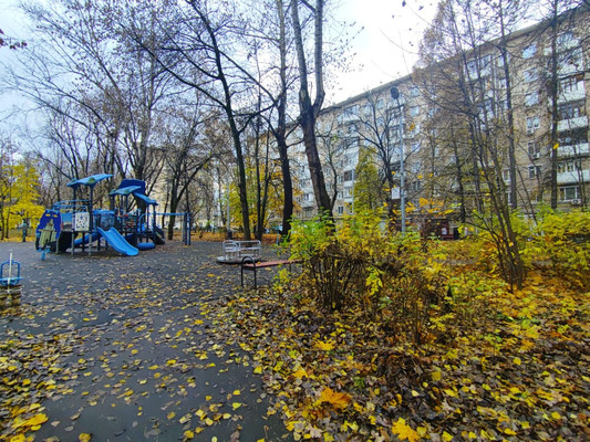 Продам трехкомнатную (3-комн.) квартиру, Варшавское ш, 69к2, Москва г