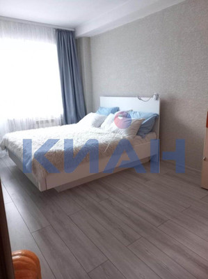 Продам трехкомнатную (3-комн.) квартиру, Королева ул, 8а, Красноярск г