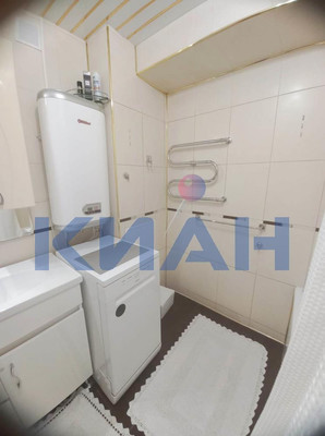Продам трехкомнатную (3-комн.) квартиру, Королева ул, 8а, Красноярск г