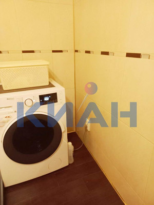 Продам трехкомнатную (3-комн.) квартиру, Королева ул, 8а, Красноярск г