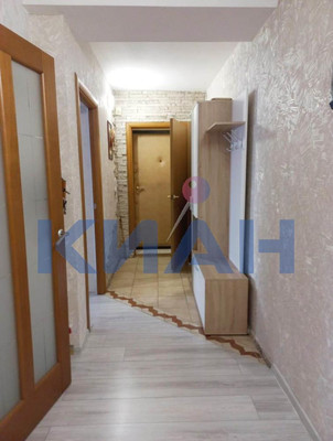 Продам трехкомнатную (3-комн.) квартиру, Королева ул, 8а, Красноярск г