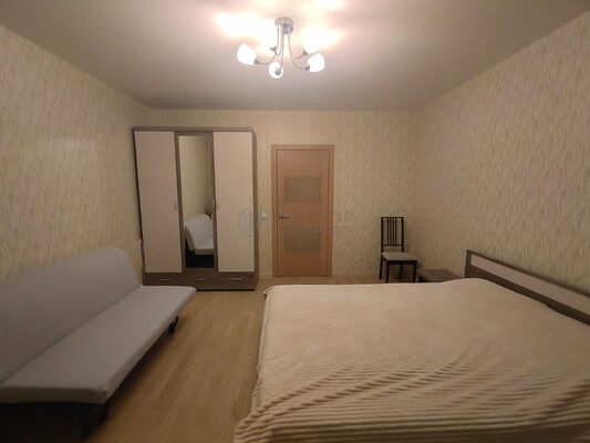 Продам двухкомнатную (2-комн.) квартиру, Славянский б-р, 9к5, Москва г