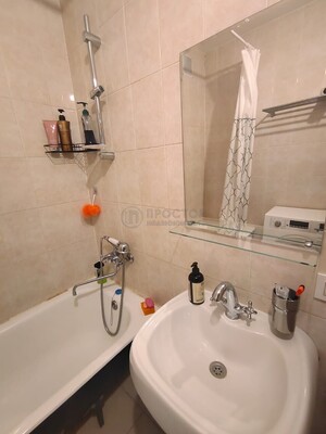 Продам двухкомнатную (2-комн.) квартиру, Славянский б-р, 9к5, Москва г