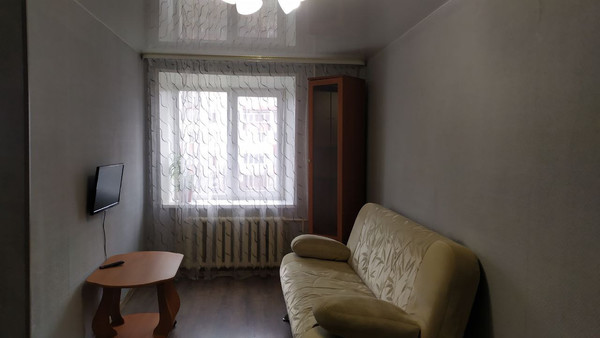 Продам двухкомнатную (2-комн.) квартиру, Шаронова ул, 5, Ишим г