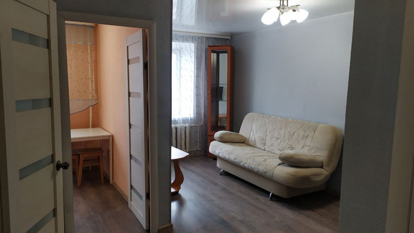 Продам двухкомнатную (2-комн.) квартиру, Шаронова ул, 5, Ишим г