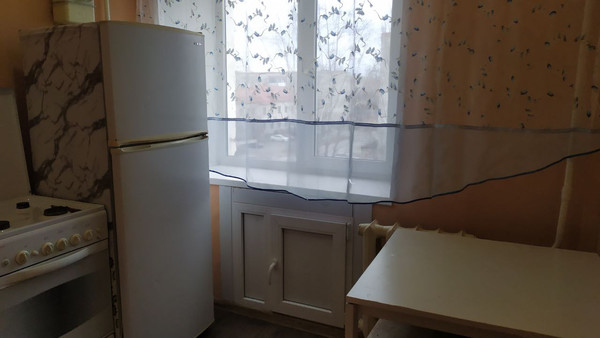 Продам двухкомнатную (2-комн.) квартиру, Шаронова ул, 5, Ишим г