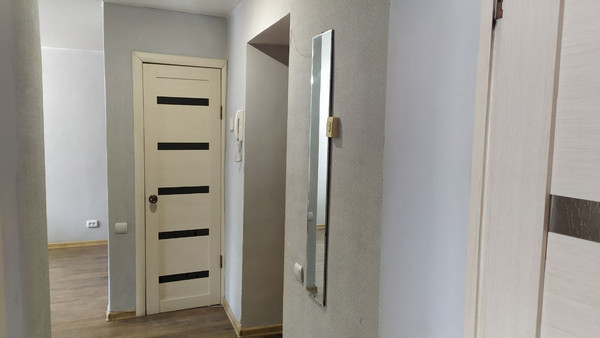 Продам двухкомнатную (2-комн.) квартиру, Шаронова ул, 5, Ишим г