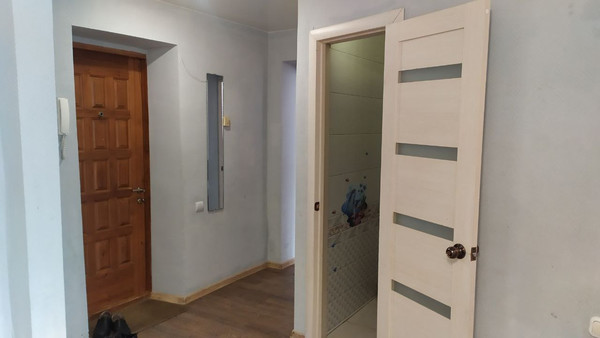 Продам двухкомнатную (2-комн.) квартиру, Шаронова ул, 5, Ишим г