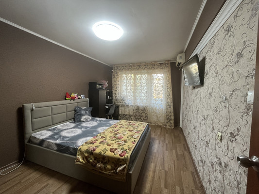 Продам двухкомнатную (2-комн.) квартиру, Луначарского ул, 147, Белореченск г