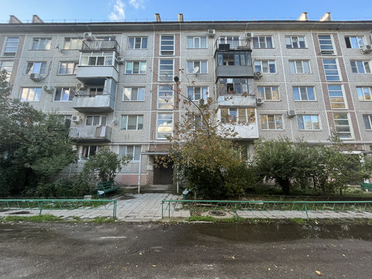 Продам двухкомнатную (2-комн.) квартиру, Луначарского ул, 147, Белореченск г