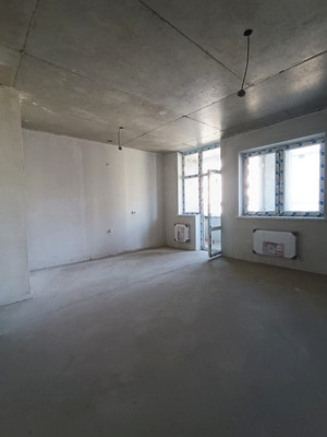 Продам трехкомнатную (3-комн.) квартиру, им. генерала Корнилова ул, 9к2, Краснодар г