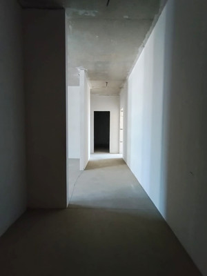 Продам трехкомнатную (3-комн.) квартиру, им. генерала Корнилова ул, 9к2, Краснодар г