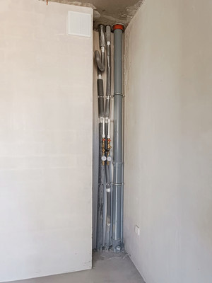 Продам трехкомнатную (3-комн.) квартиру, им. генерала Корнилова ул, 9к2, Краснодар г