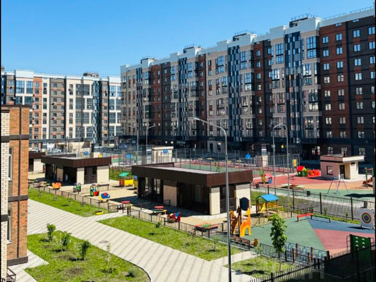 Продам трехкомнатную (3-комн.) квартиру, им. генерала Корнилова ул, 9к2, Краснодар г