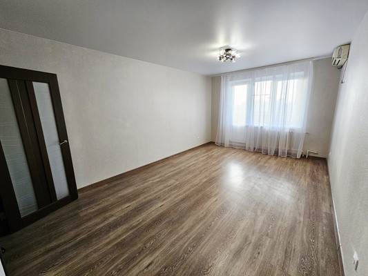 Продам однокомнатную (1-комн.) квартиру, Речная ул, 111, Батайск г