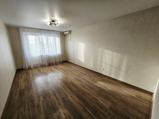 Продам однокомнатную (1-комн.) квартиру, Речная ул, 111, Батайск г