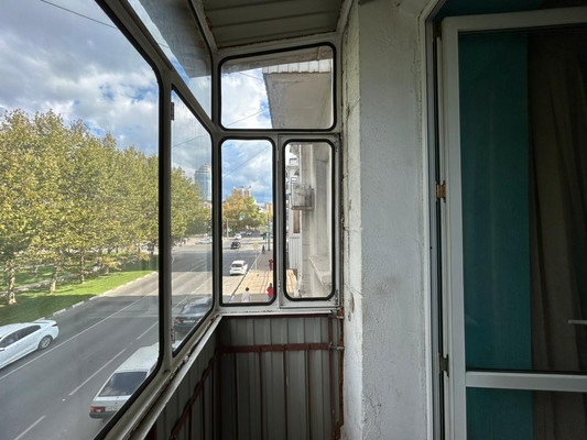 Продам двухкомнатную (2-комн.) квартиру, Мира ул, 25, Новороссийск г