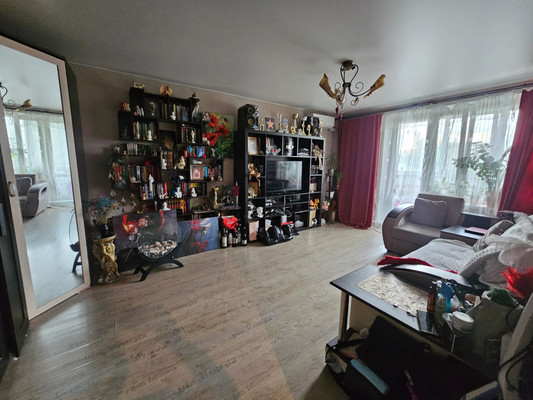 Продам трехкомнатную (3-комн.) квартиру, Полбина ул, 32, Москва г