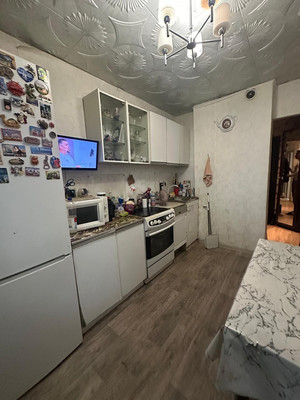 Продам трехкомнатную (3-комн.) квартиру, Полбина ул, 32, Москва г
