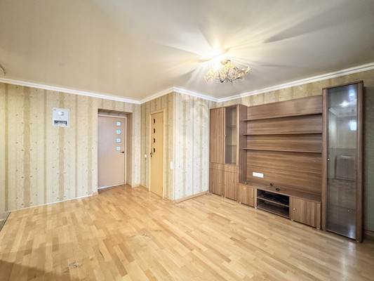 Продам двухкомнатную (2-комн.) квартиру, Красный Маяк ул, 104, Брянск г