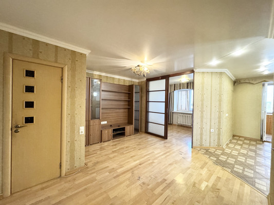 Продам двухкомнатную (2-комн.) квартиру, Красный Маяк ул, 104, Брянск г