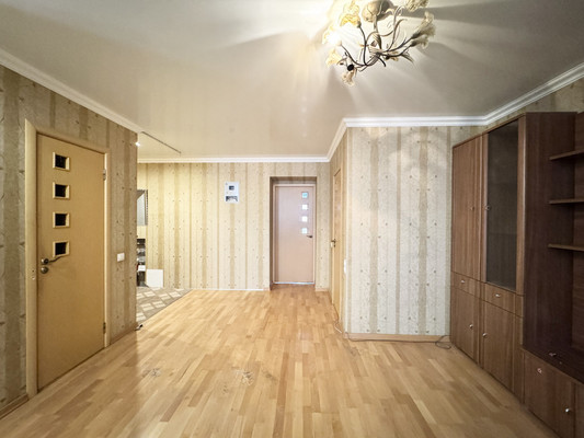 Продам двухкомнатную (2-комн.) квартиру, Красный Маяк ул, 104, Брянск г