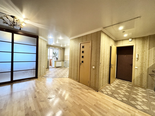 Продам двухкомнатную (2-комн.) квартиру, Красный Маяк ул, 104, Брянск г