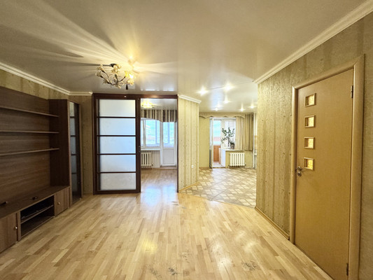 Продам двухкомнатную (2-комн.) квартиру, Красный Маяк ул, 104, Брянск г