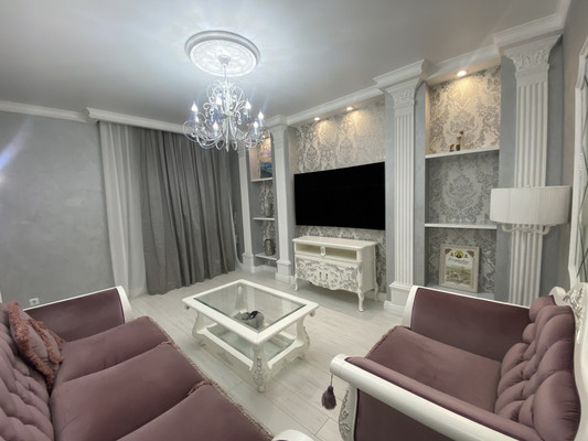 Продам трехкомнатную (3-комн.) квартиру, Мусы Джалиля ул, 15, Нижневартовск г