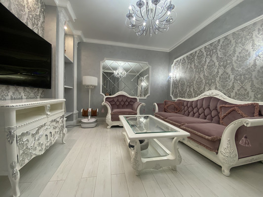 Продам трехкомнатную (3-комн.) квартиру, Мусы Джалиля ул, 15, Нижневартовск г